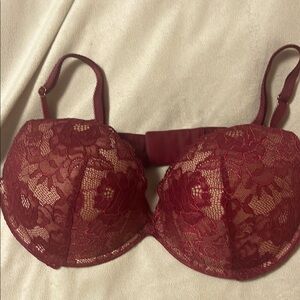 Elegant Lace Bra in Rich Burgundy Victorias Secret Very Sexy nwot